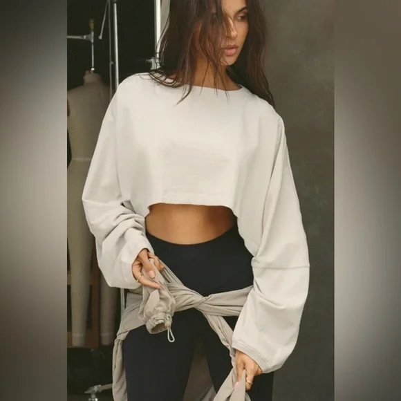 Joah Brown Slouchy Long Sleeve Crop Top - Picture 5 of 10
